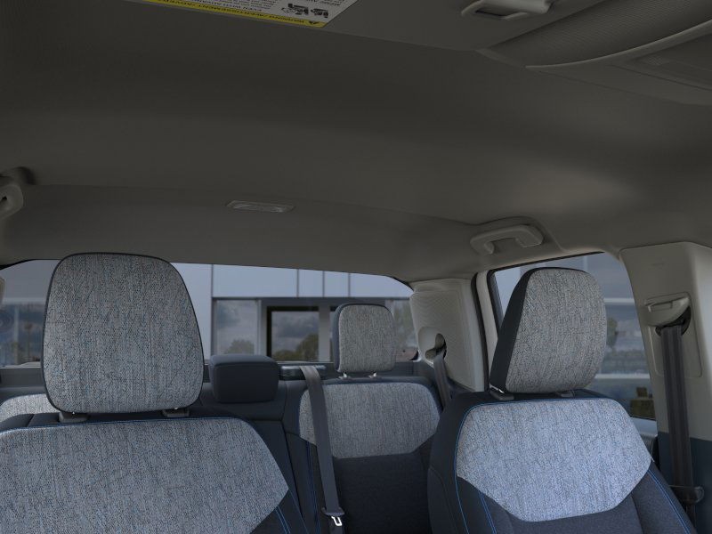 Ford Maverick Vehicle Image 14