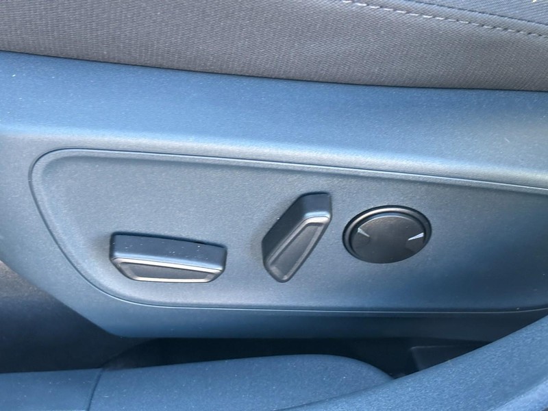 Ford Maverick Vehicle Full-screen Gallery Image 27