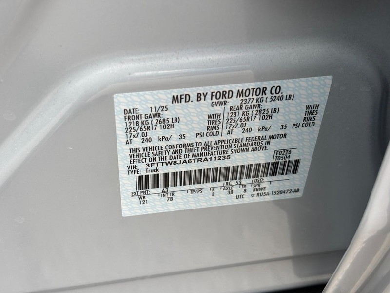 Ford Maverick Vehicle Full-screen Gallery Image 28