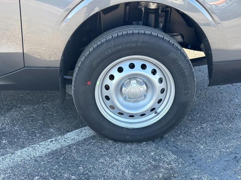 Ford Maverick Vehicle Image 11