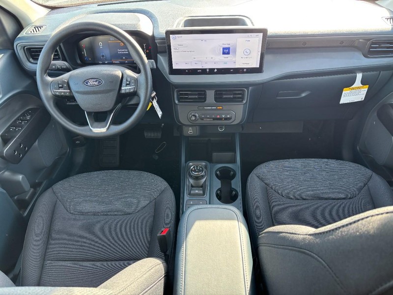 Ford Maverick Vehicle Image 14