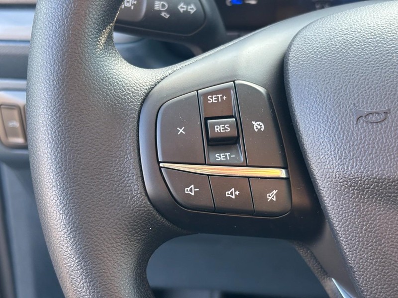 Ford Maverick Vehicle Image 20