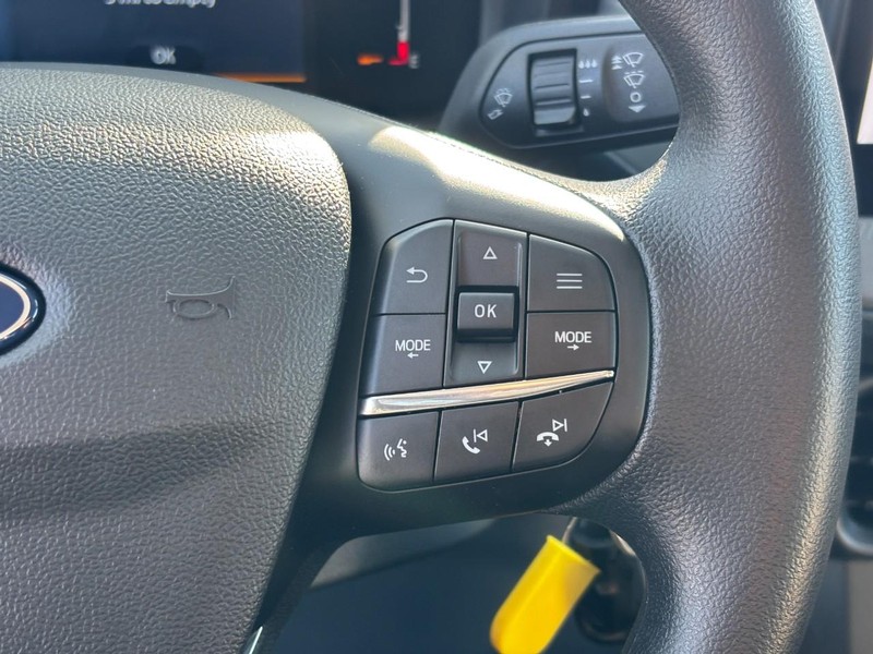 Ford Maverick Vehicle Image 22