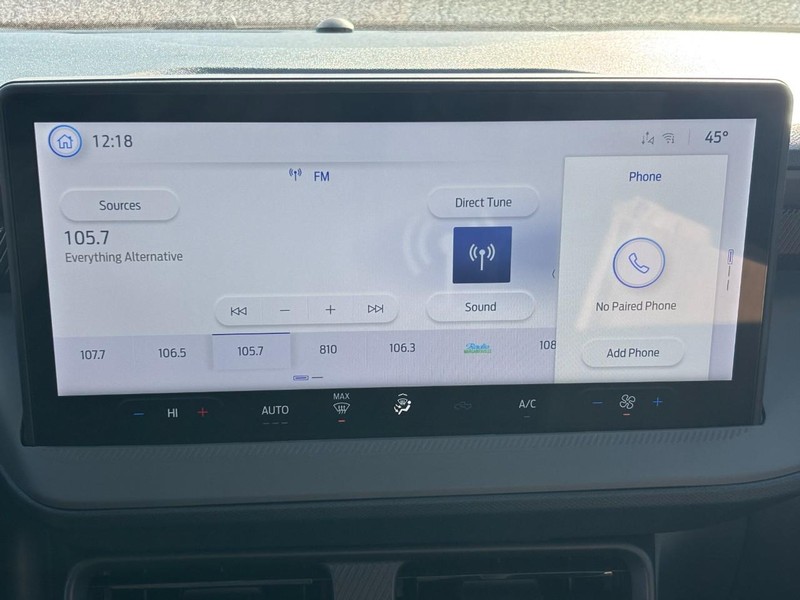 Ford Maverick Vehicle Image 24