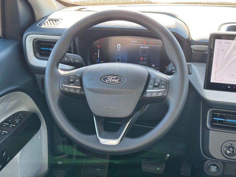 Ford Maverick Vehicle Full-screen Gallery Image 14