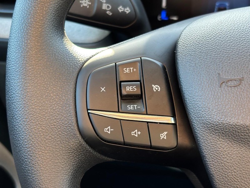 Ford Maverick Vehicle Full-screen Gallery Image 19