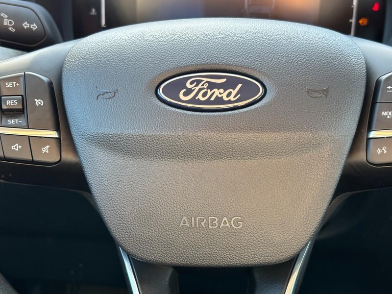 Ford Maverick Vehicle Full-screen Gallery Image 20