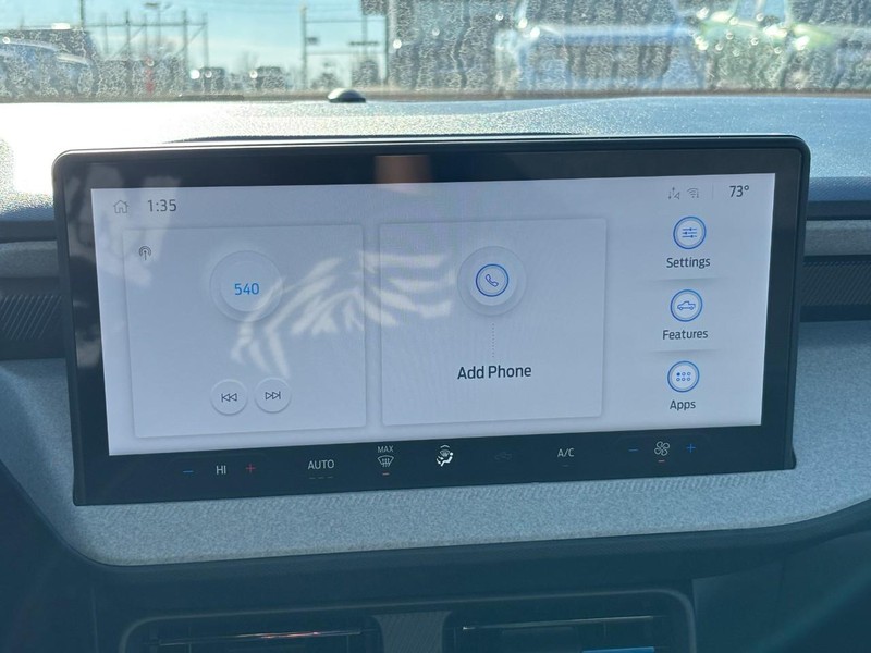 Ford Maverick Vehicle Full-screen Gallery Image 23