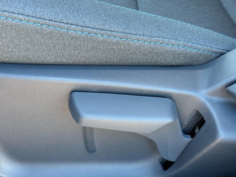 Ford Maverick Vehicle Full-screen Gallery Image 26