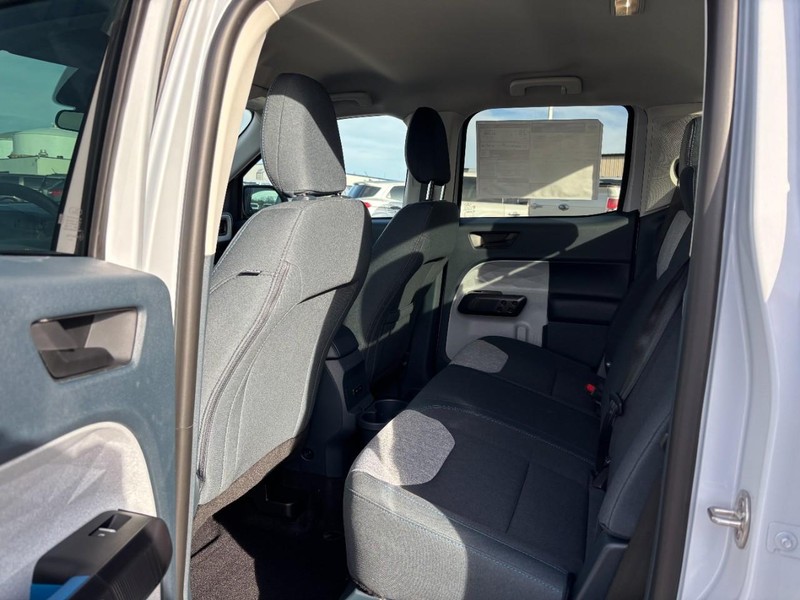 Ford Maverick Vehicle Full-screen Gallery Image 12