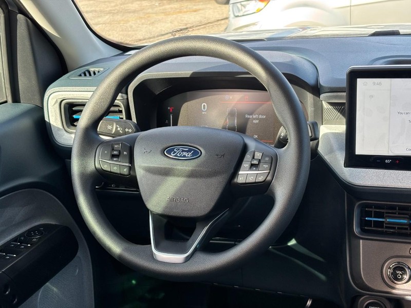 Ford Maverick Vehicle Full-screen Gallery Image 14