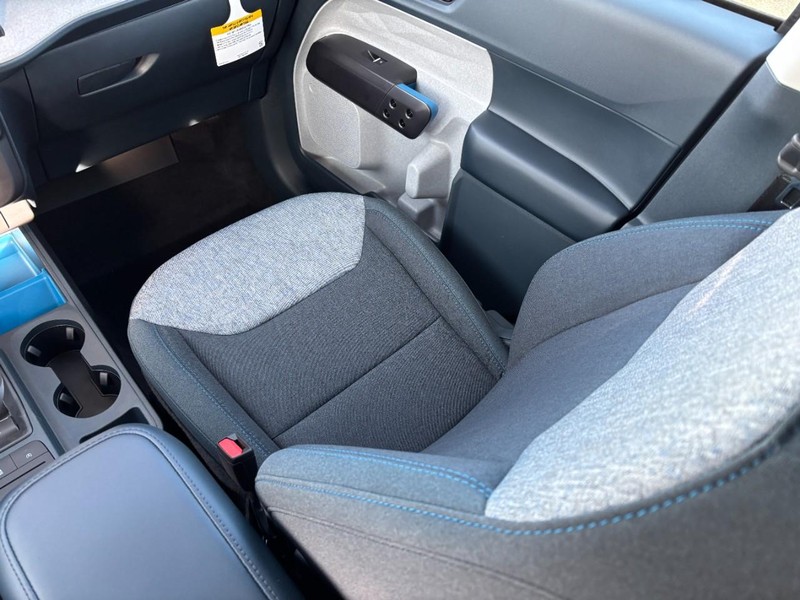 Ford Maverick Vehicle Full-screen Gallery Image 16