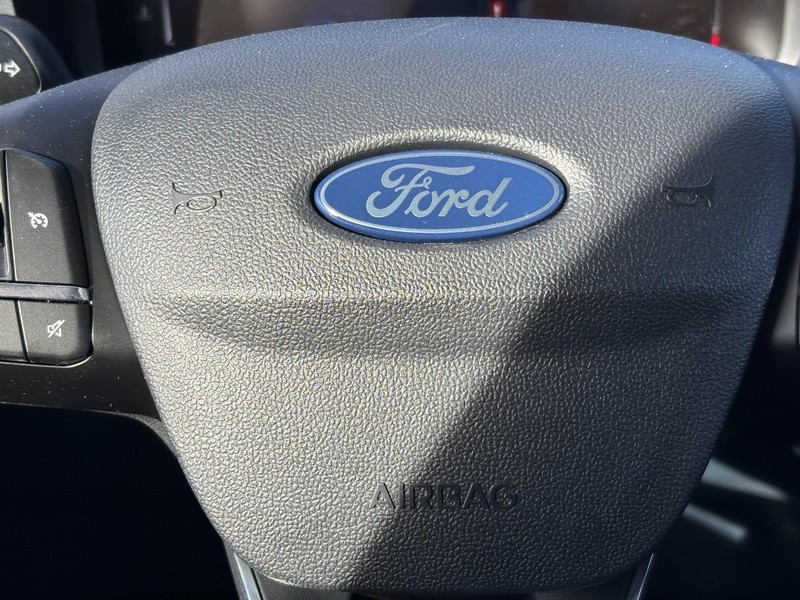 Ford Maverick Vehicle Full-screen Gallery Image 21