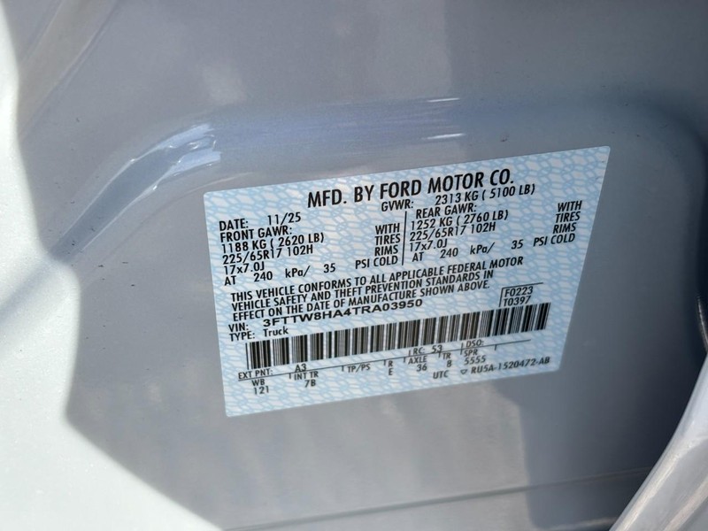 Ford Maverick Vehicle Full-screen Gallery Image 27