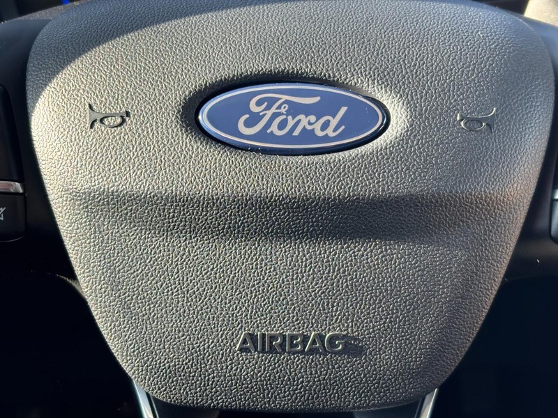 Ford Maverick Vehicle Full-screen Gallery Image 21