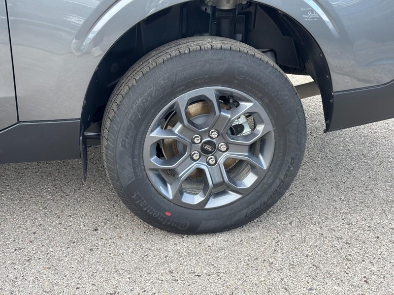 Ford Maverick Vehicle Full-screen Gallery Image 11