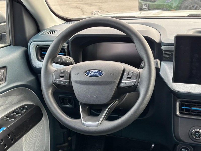 Ford Maverick Vehicle Full-screen Gallery Image 14