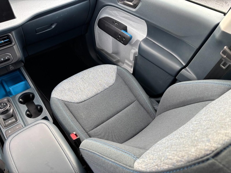 Ford Maverick Vehicle Full-screen Gallery Image 16