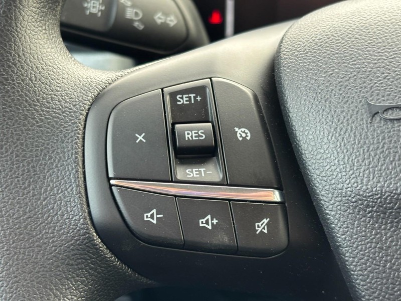 Ford Maverick Vehicle Full-screen Gallery Image 20