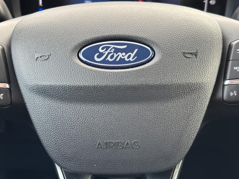 Ford Maverick Vehicle Full-screen Gallery Image 21