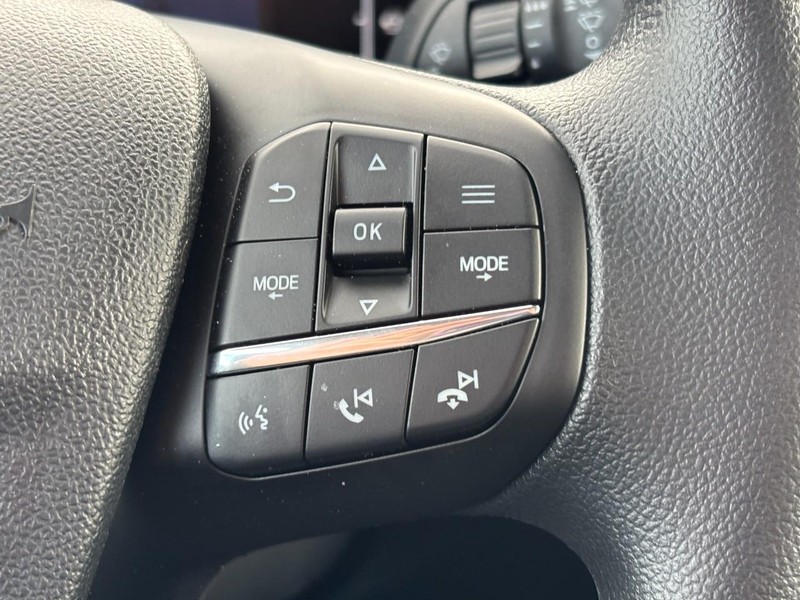 Ford Maverick Vehicle Full-screen Gallery Image 22