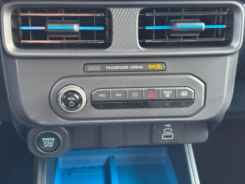 Ford Maverick Vehicle Full-screen Gallery Image 26