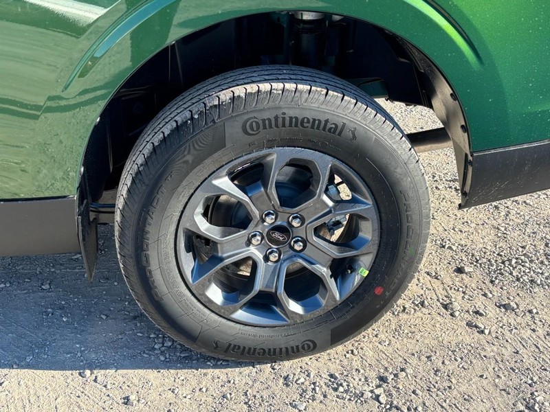 Ford Maverick Vehicle Full-screen Gallery Image 11