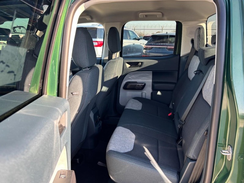 Ford Maverick Vehicle Full-screen Gallery Image 12