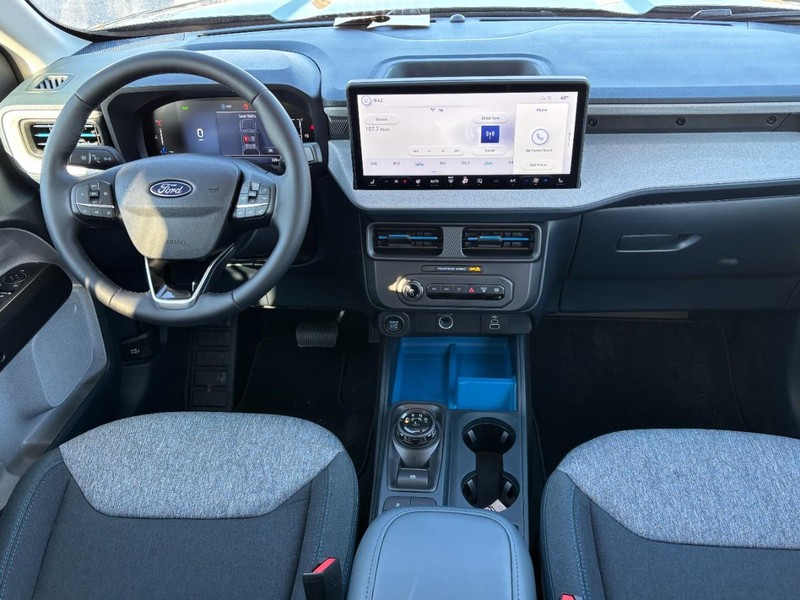 Ford Maverick Vehicle Full-screen Gallery Image 14