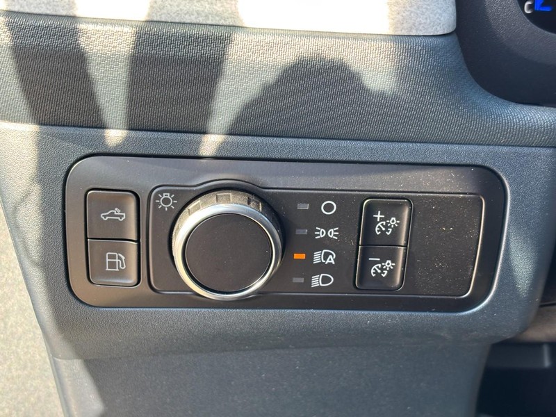 Ford Maverick Vehicle Full-screen Gallery Image 19