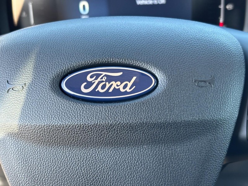 Ford Maverick Vehicle Full-screen Gallery Image 21