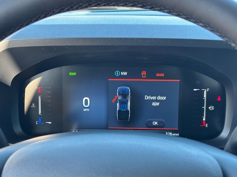 Ford Maverick Vehicle Full-screen Gallery Image 23