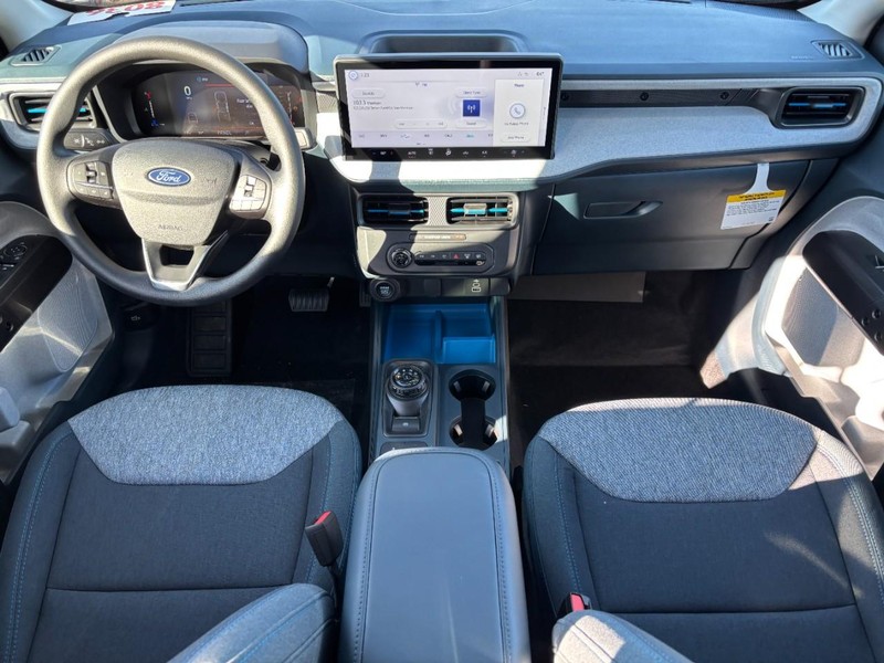 Ford Maverick Vehicle Full-screen Gallery Image 13