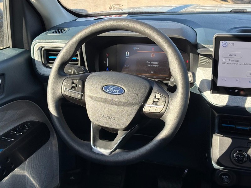 Ford Maverick Vehicle Full-screen Gallery Image 14