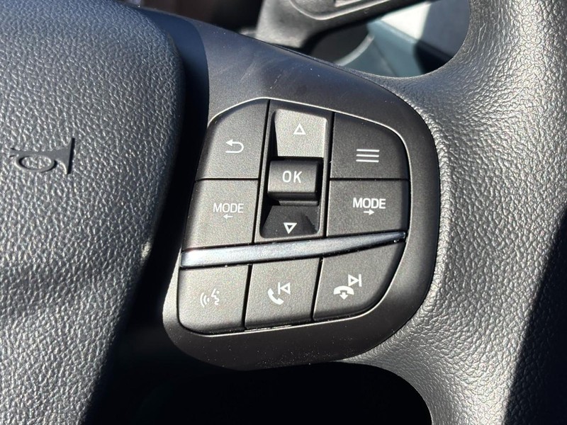 Ford Maverick Vehicle Full-screen Gallery Image 21