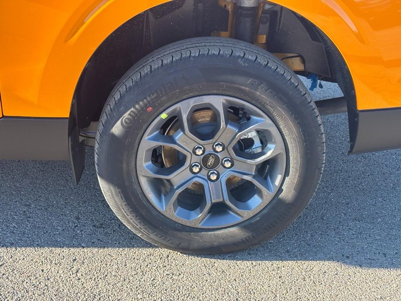 Ford Maverick Vehicle Full-screen Gallery Image 11