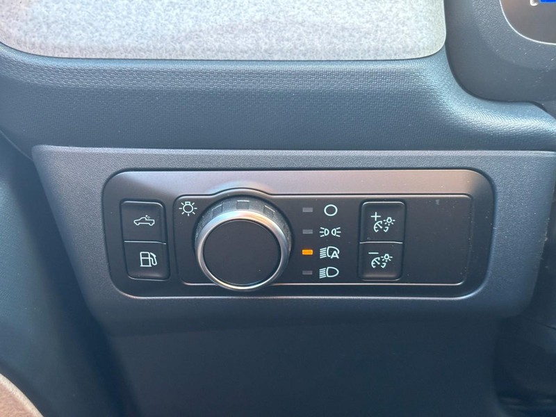 Ford Maverick Vehicle Full-screen Gallery Image 19