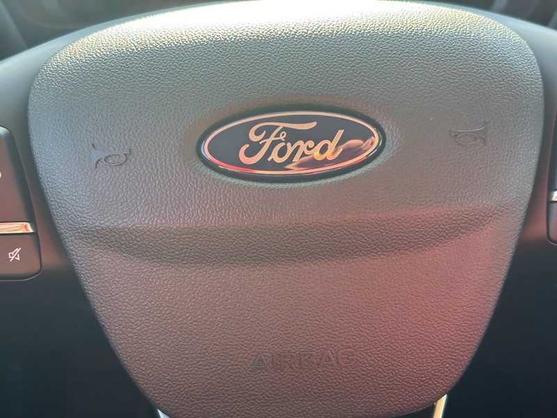 Ford Maverick Vehicle Full-screen Gallery Image 21