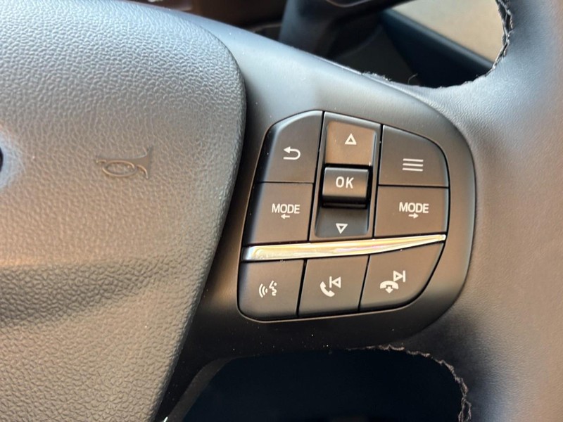 Ford Maverick Vehicle Full-screen Gallery Image 21