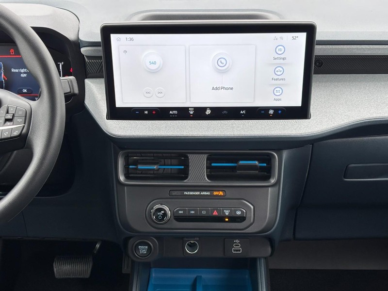 Ford Maverick Vehicle Full-screen Gallery Image 16