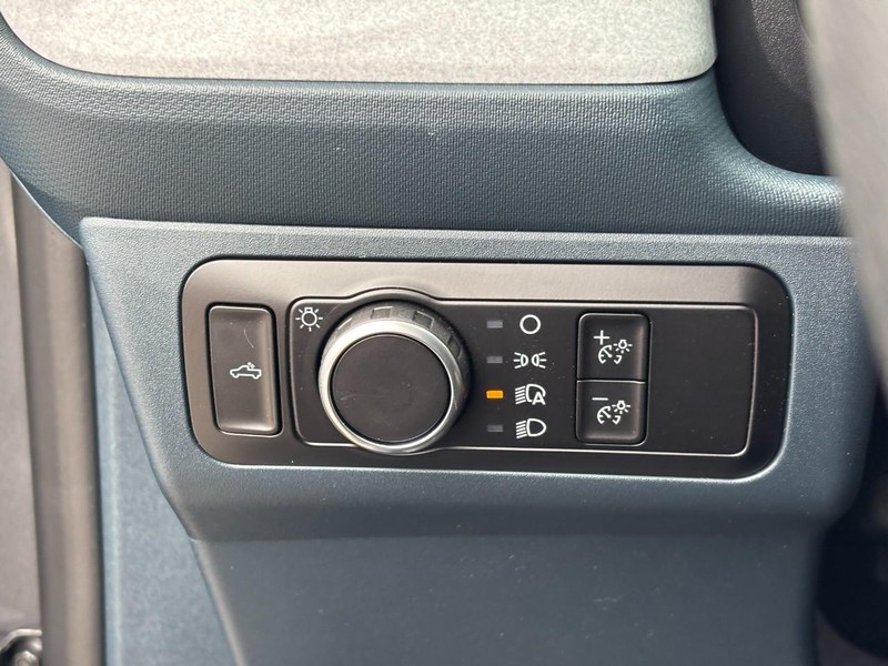 Ford Maverick Vehicle Full-screen Gallery Image 19