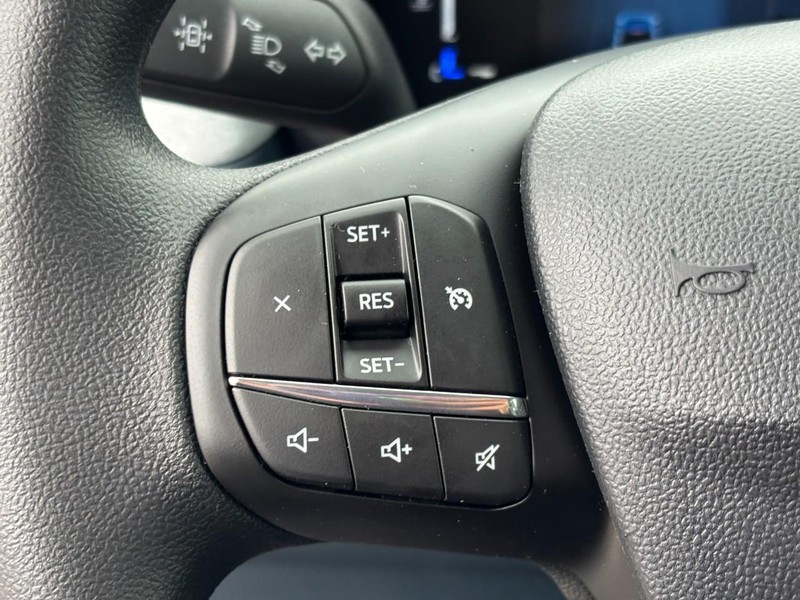 Ford Maverick Vehicle Full-screen Gallery Image 20