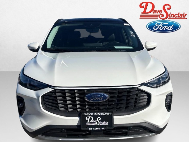 Ford Escape Vehicle Full-screen Gallery Image 02