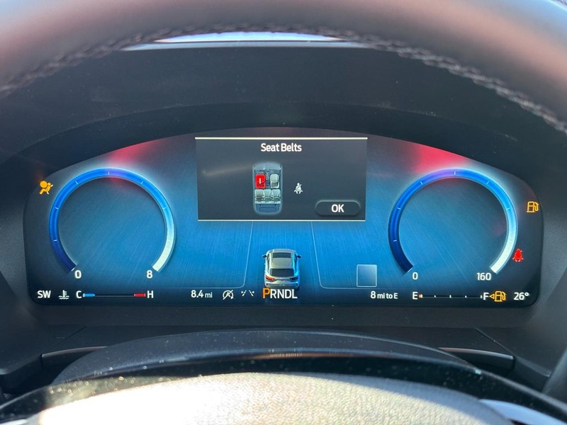 Ford Escape Vehicle Full-screen Gallery Image 23