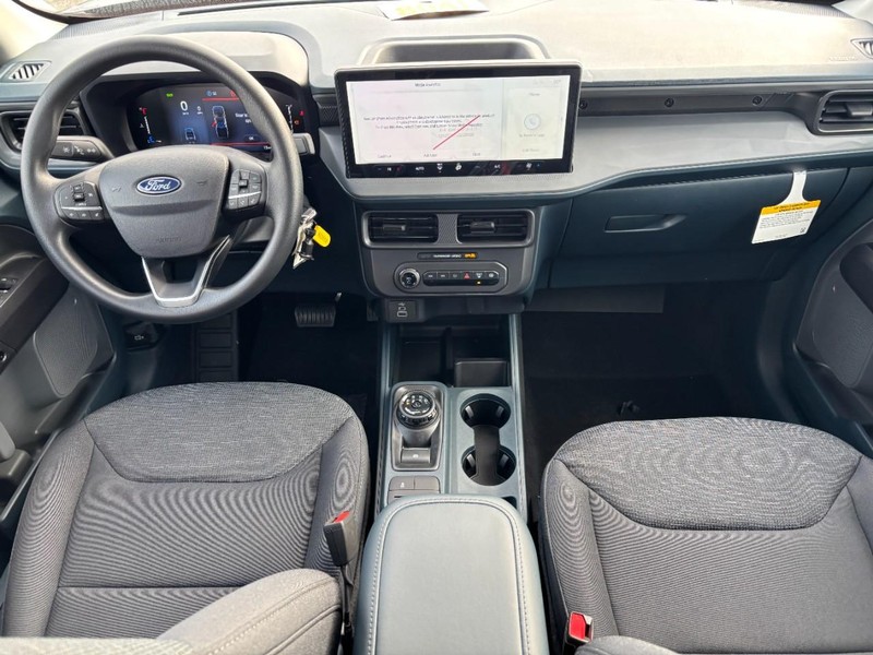 Ford Maverick Vehicle Image 13