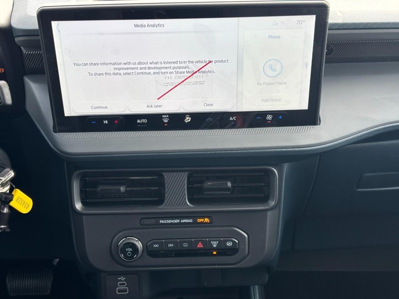 Ford Maverick Vehicle Image 15