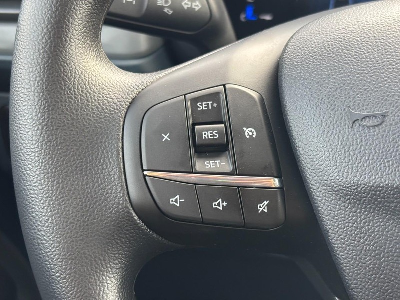 Ford Maverick Vehicle Image 19