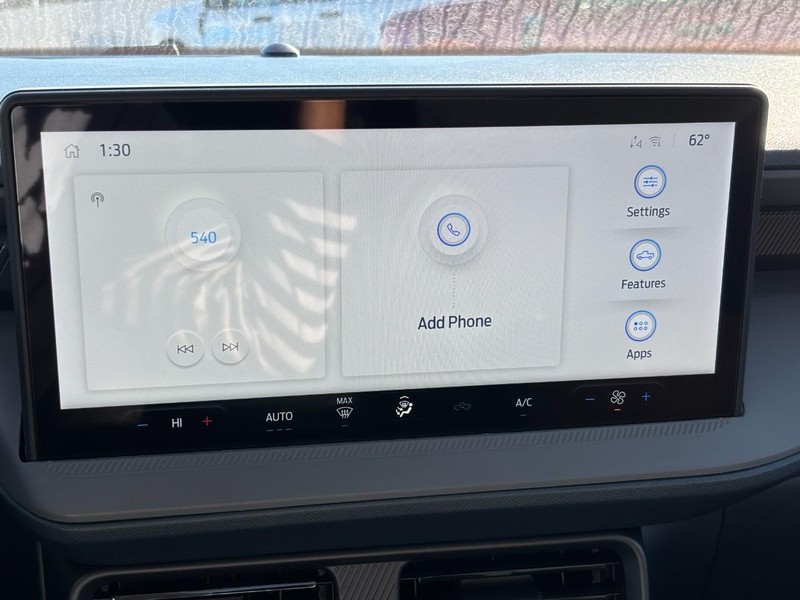 Ford Maverick Vehicle Image 23