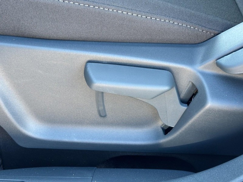 Ford Maverick Vehicle Image 26