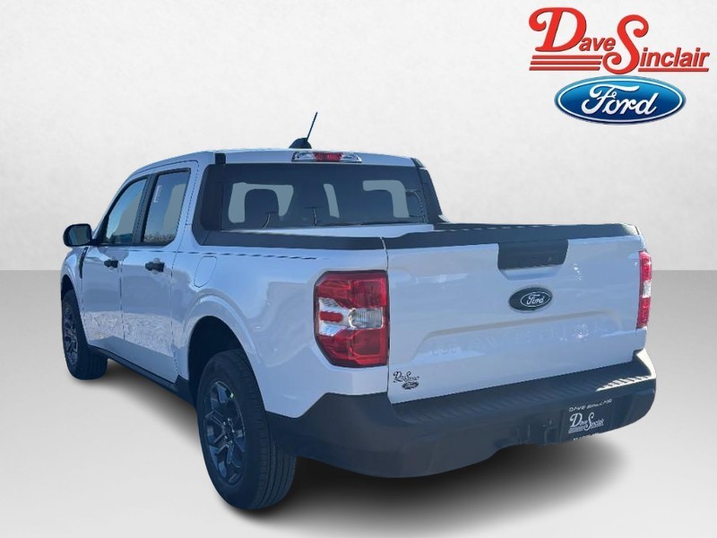 Ford Maverick Vehicle Image 09